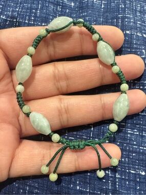 JADE jadeite jade bead cord bracelet adjustable